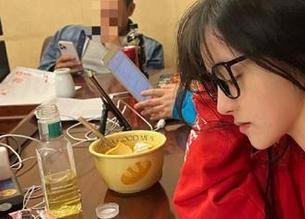 51吃瓜app,黑料多到翻倍,保姆级别爆料等你参与!