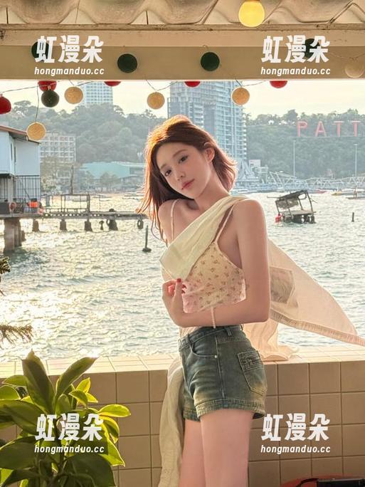 51吃瓜网 登录51吃瓜网,看瓜姐像不速之客,突然冒了出来!