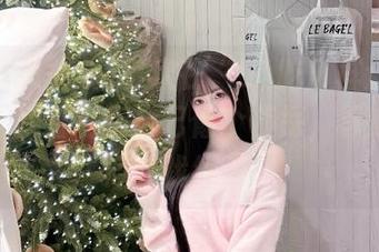每次在“91吃瓜群众”看视频,我都觉得自己像个侦探,琢磨着从何处找线索。