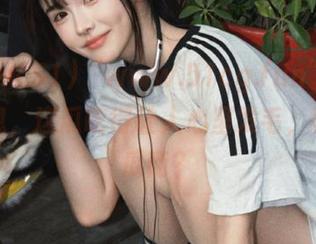“www.51cg.fun”的最新消息,这瓜吃得让人心里发毛,敬业的瓜商?