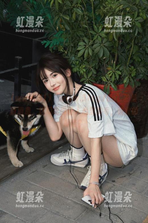 www.51 “www.51cg.fun”的最新消息,这瓜吃得让人心里发毛,敬业的瓜商?