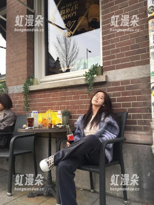www51 直达“www51”,让八卦与吃瓜成为你的新宠!