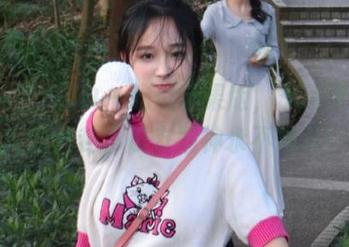 九一吃瓜苹果版,365天不重样的八卦,瓜友精神永不熄灭!