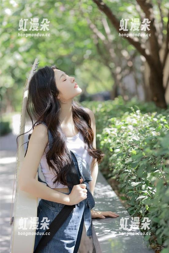 西瓜派对了解一下，先下载“吃瓜网”，给你满满的夏日快乐！