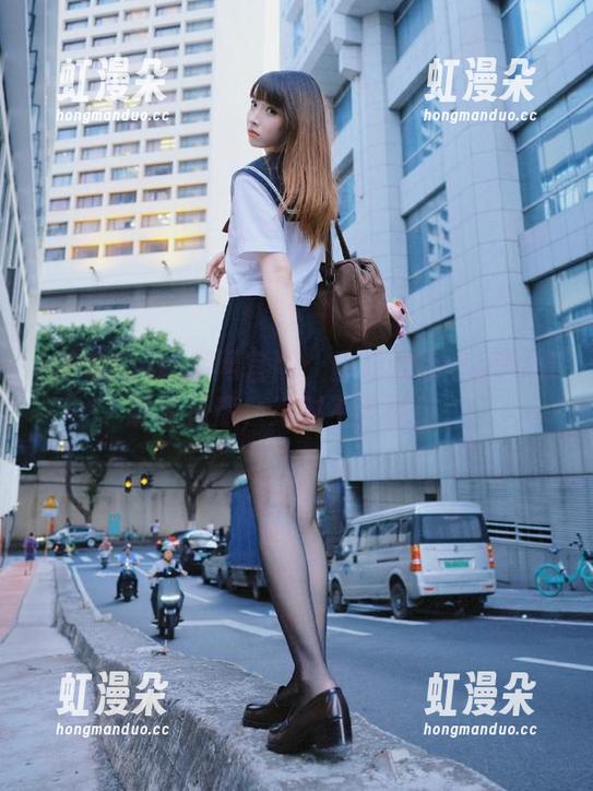 吃瓜网官网：最近的热门新闻像明星掉漆，绝对不容错过。