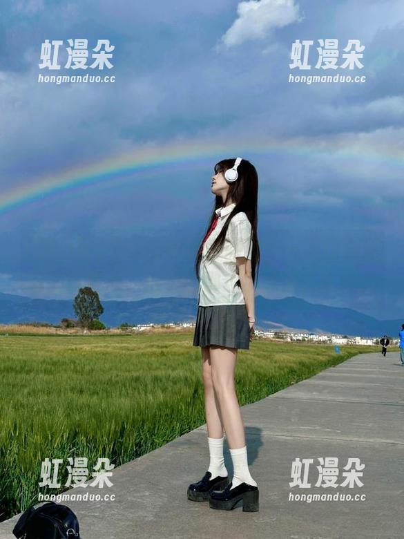 今天的吃瓜网网页，一次性满足我的好奇心，心里的那个小点滴在雀跃。