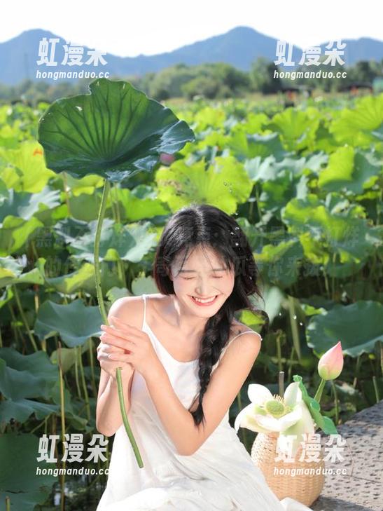 首页亮点：翻开黑料不打烊的传送门，千奇百怪的瓜等你来拔！