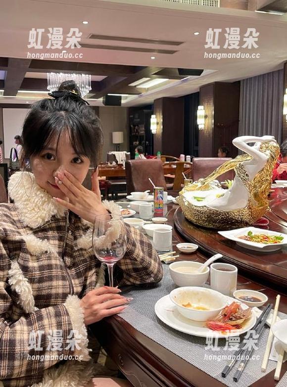“黑料不打烊”这款app，传说中的破解版下载，真“上头”。