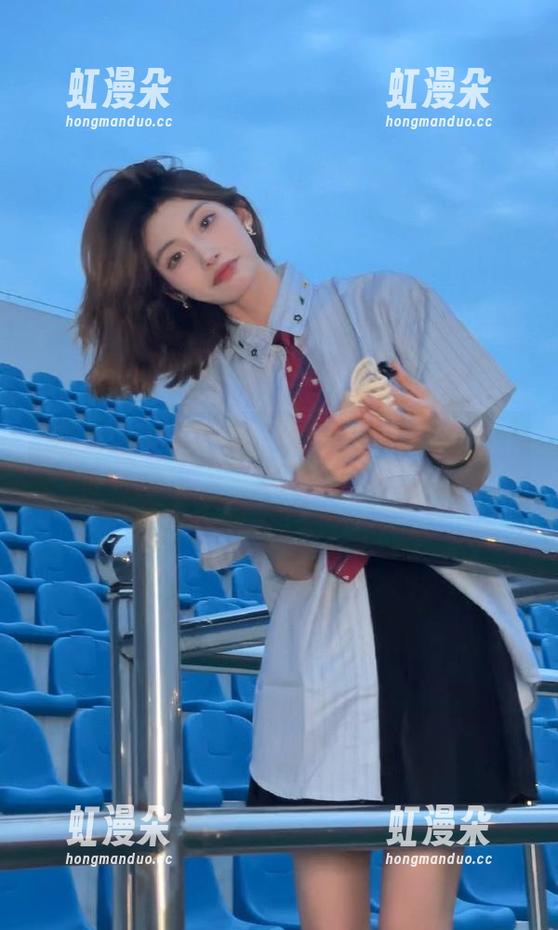 黑料不打烊 黑料不打烊苹果版:当正能量穿上靴子,跳起了奇怪的舞蹈!