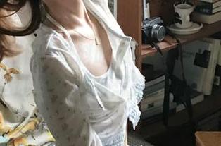 黑料吃瓜网718的分享时刻:那些让你吃瓜时想捂脸的尴尬事!
