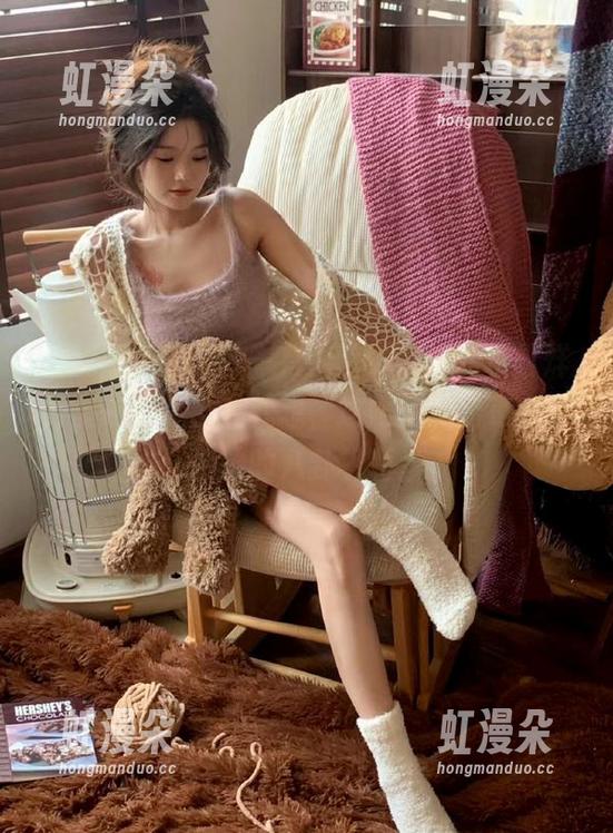 黑料社不打烊 一有人说“黑料社不打烊,万里长征”,我就想,这网站真的是个不停忙的八卦机啊。